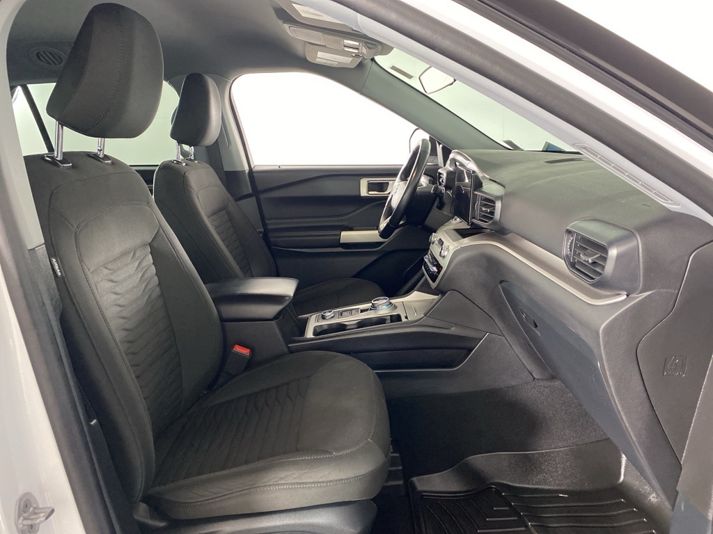 2021 Ford Explorer XLT photo 21