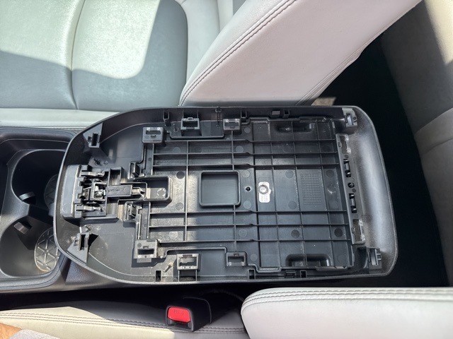 2019 Toyota RAV4 XLE Premium photo 21