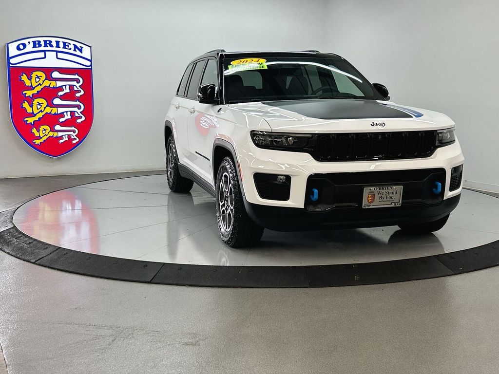 2024 Jeep Grand Cherokee Trailhawk 4xe's photo