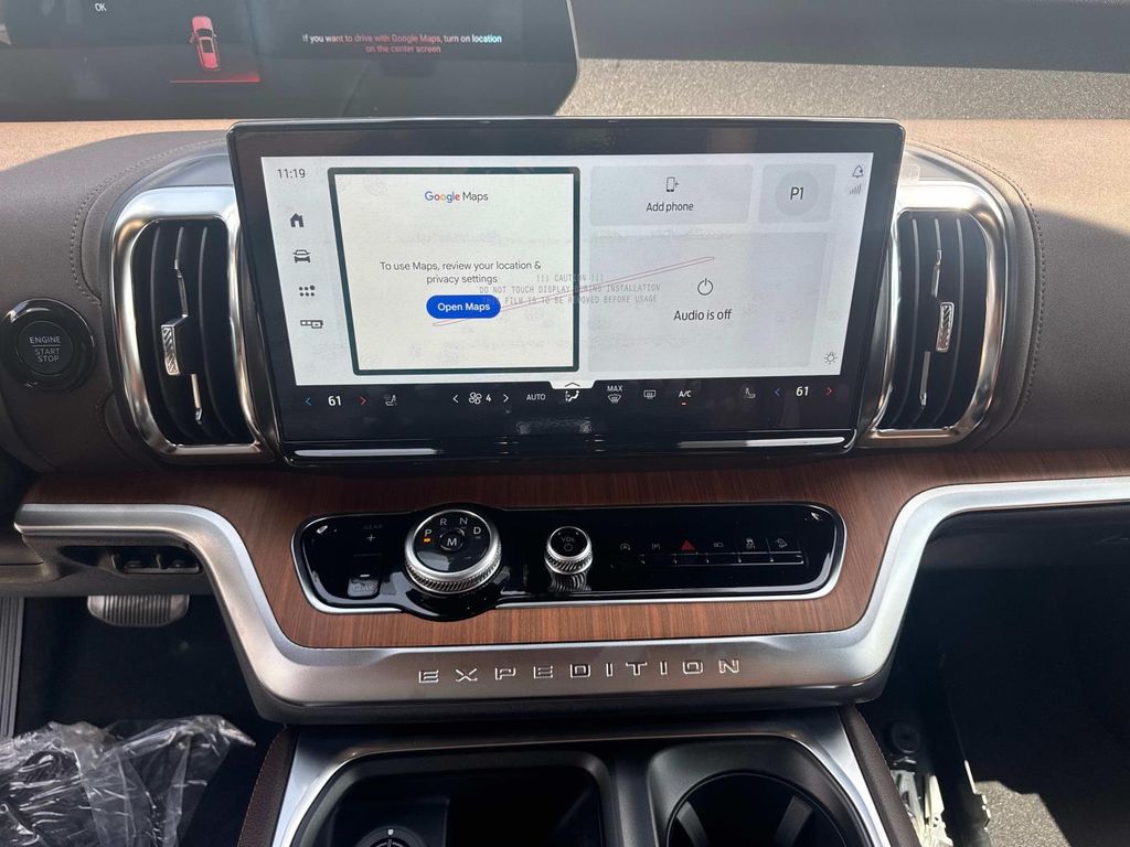 2025 Ford Expedition MAX King Ranch photo 11