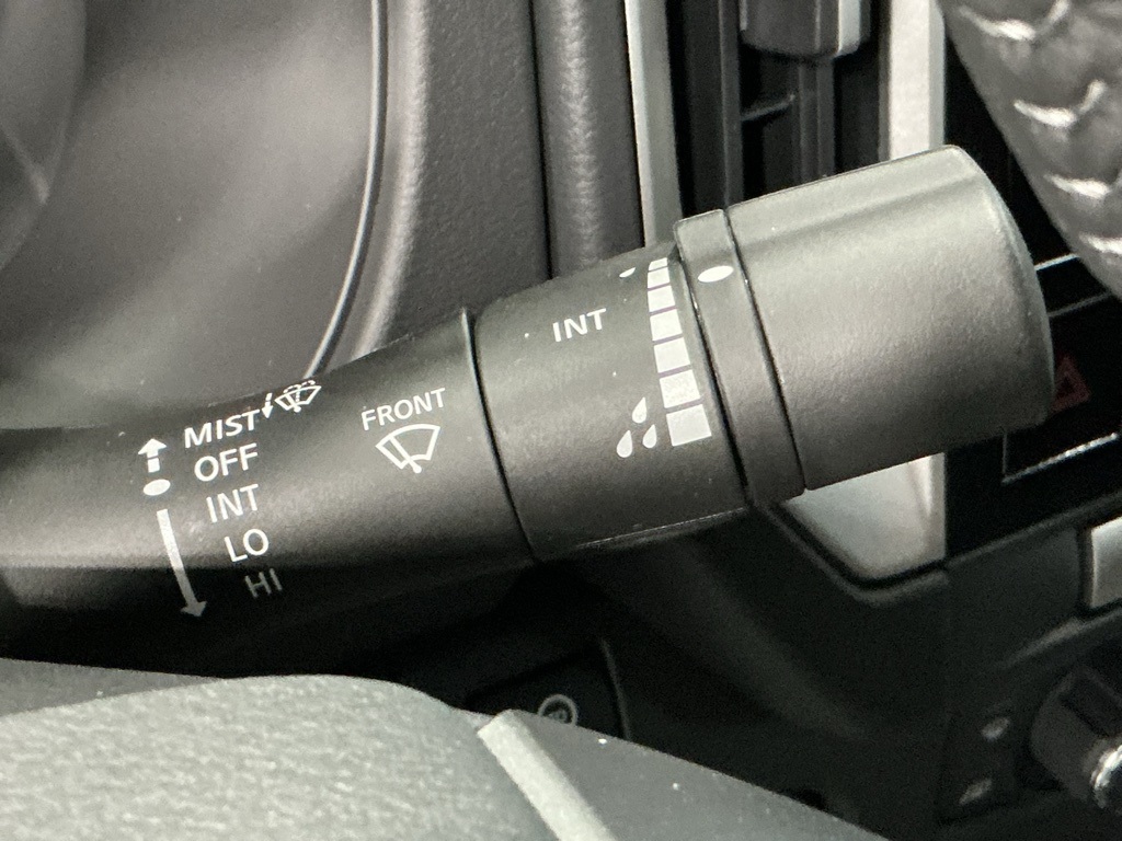 2025 Nissan Frontier SV photo 11
