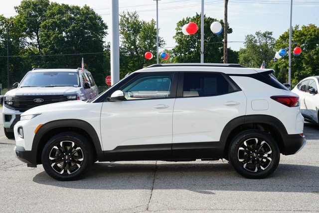 2023 Chevrolet Trailblazer LT photo 3