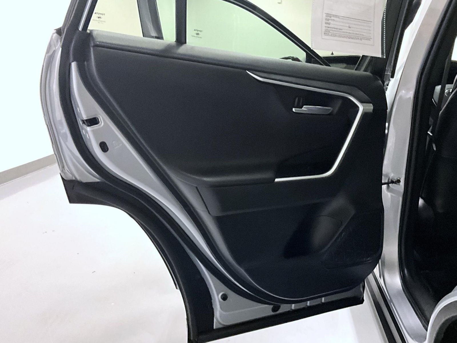 2021 Toyota RAV4 Hybrid XSE photo 20