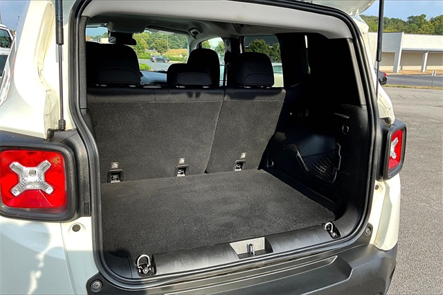 2020 Jeep Renegade Latitude photo 27