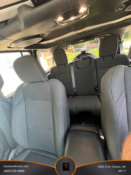 2020 Jeep Wrangler Unlimited Sport Altitude photo 22