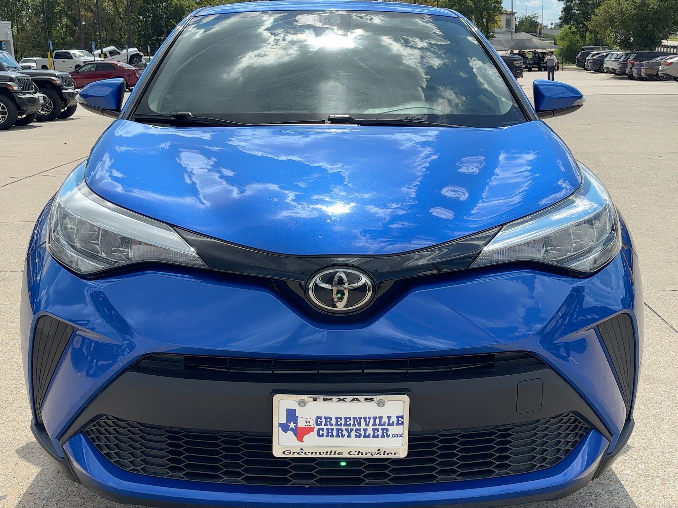 2020 Toyota C-HR LE photo 5