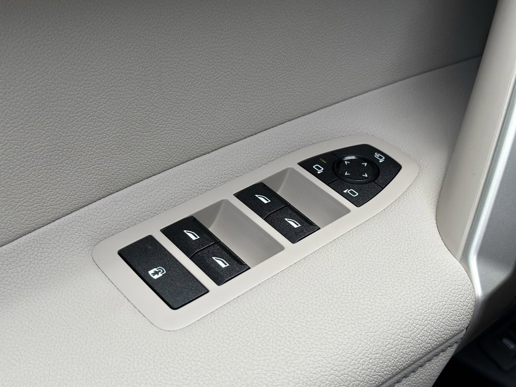 2026 Bmw iX iX xDrive60 photo 16