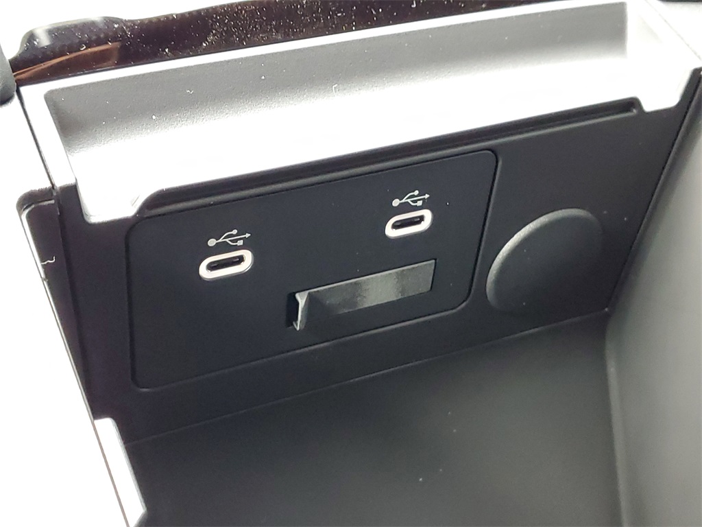 2025 Mazda Mazda3 2.5 s Preferred photo 24