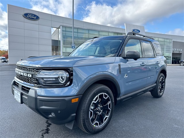 2025 Ford Bronco Sport Outer Banks's photo