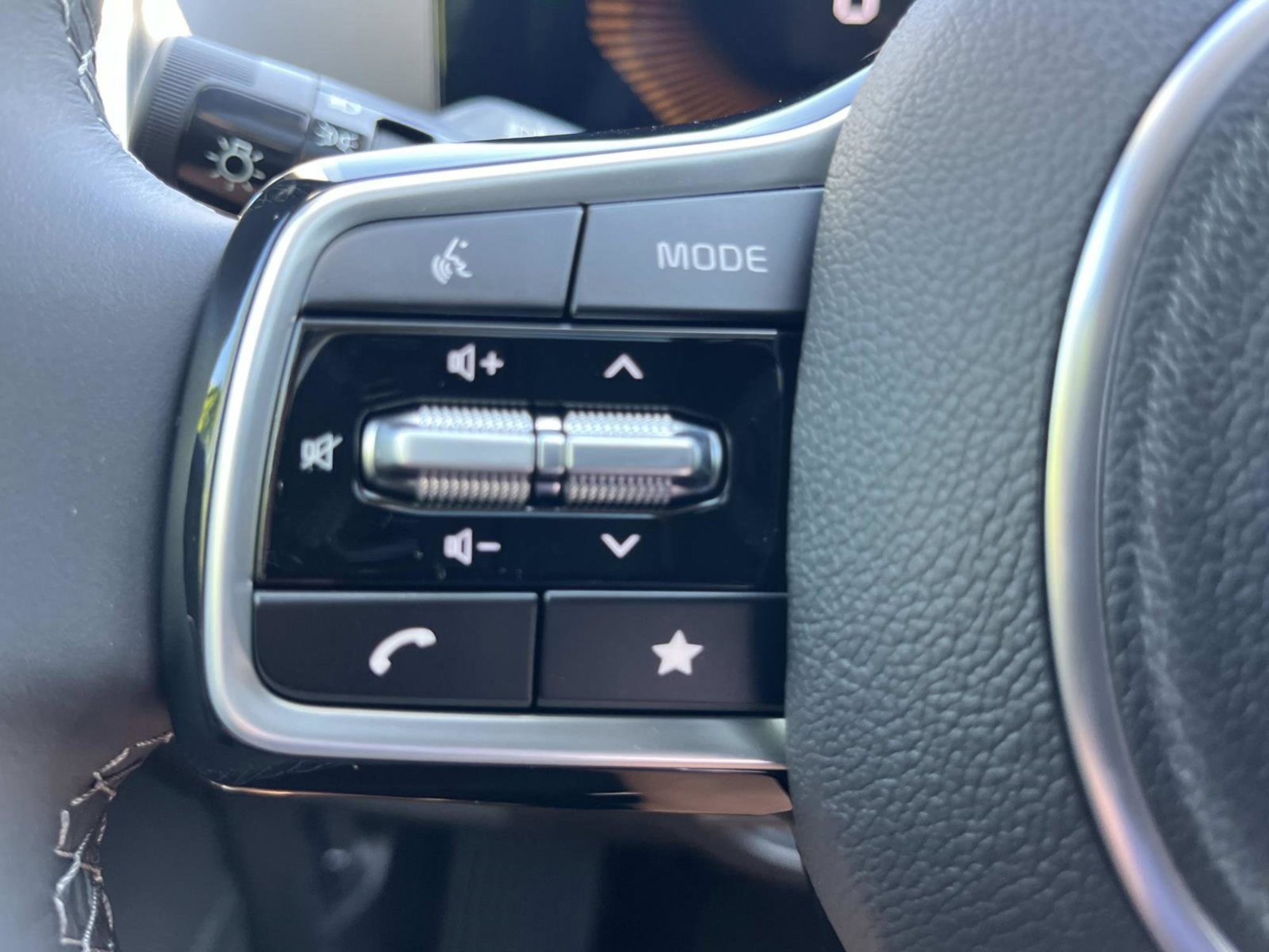 2025 Kia Sorento Hybrid EX photo 25