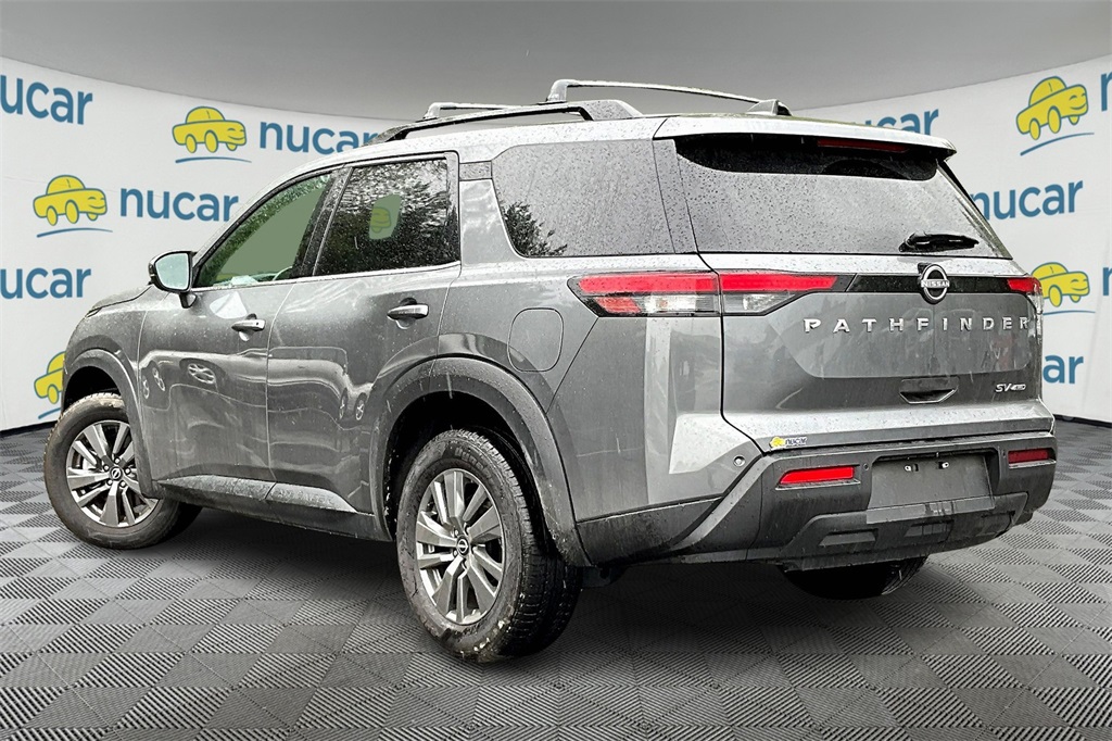 2023 Nissan Pathfinder SV photo 4