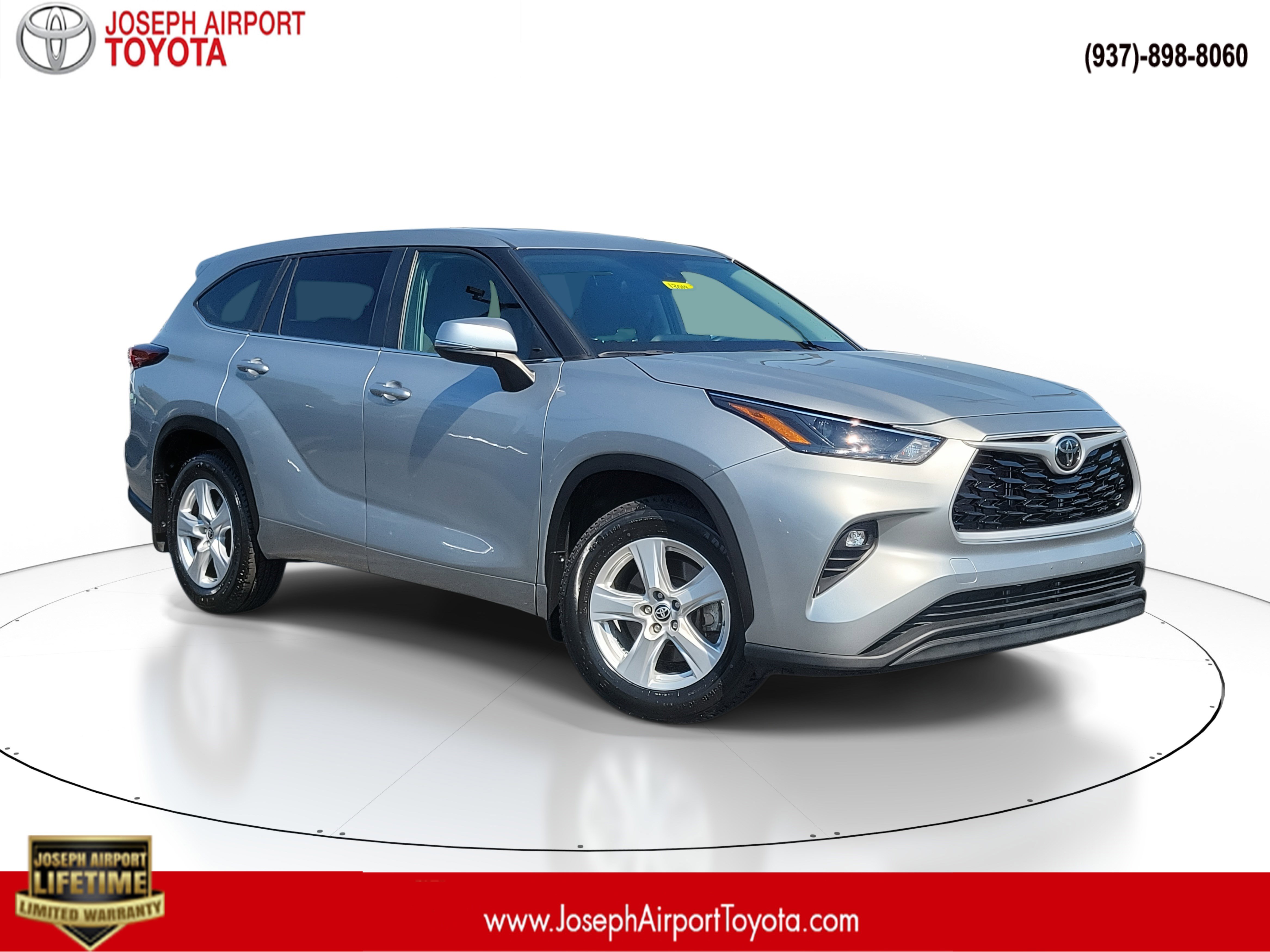 2024 Toyota Highlander LE