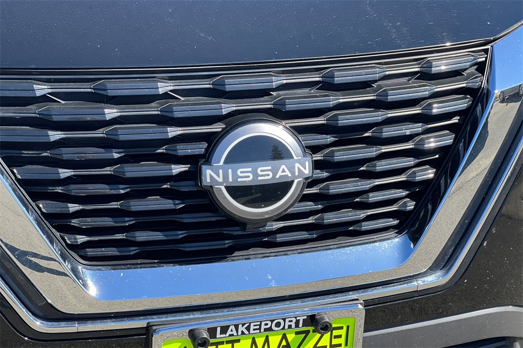 2023 Nissan Rogue SV photo 4