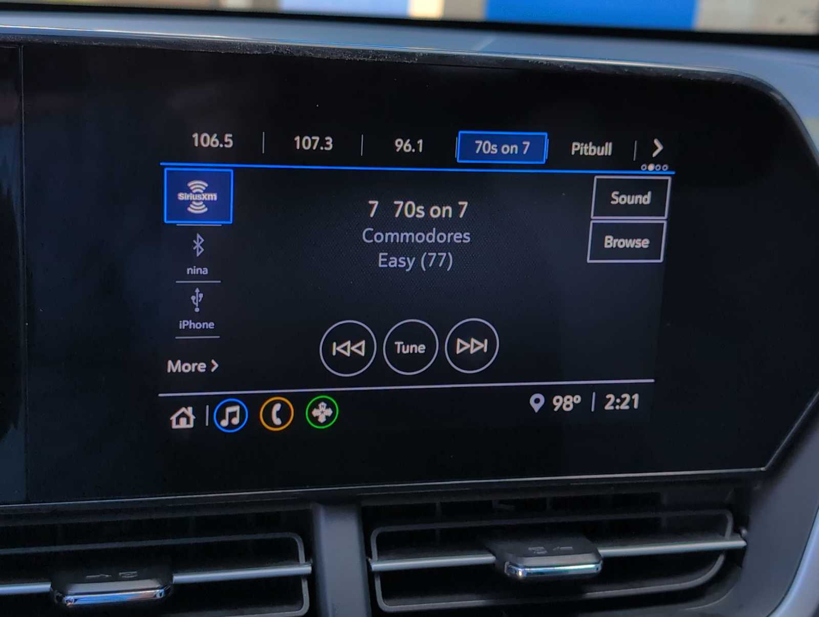 2024 Chevrolet Trax photo 14