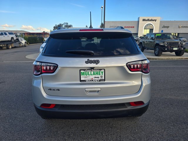 2026 Jeep Compass Latitude Altitude photo 2