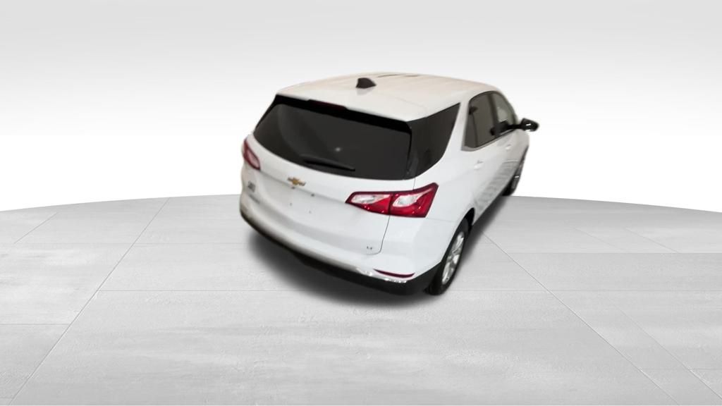 2021 Chevrolet Equinox LT photo 4