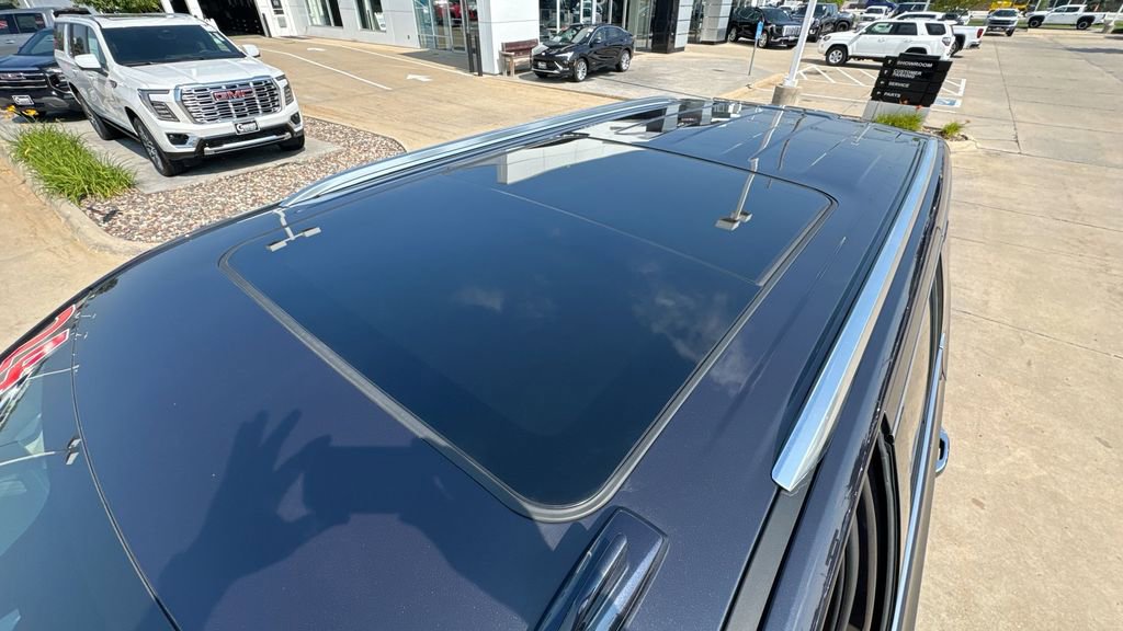 2024 Gmc Yukon Denali Ultimate photo 17
