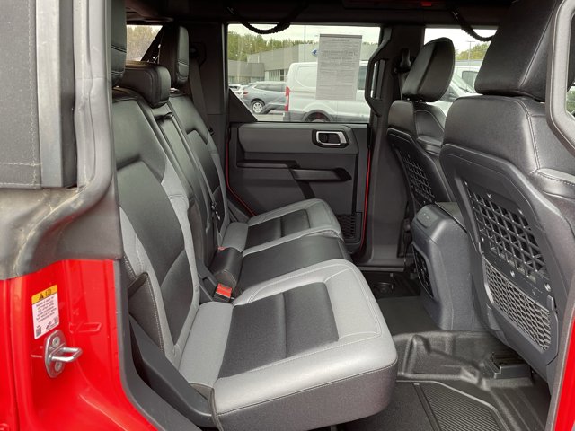 2024 Ford Bronco Black Diamond photo 30