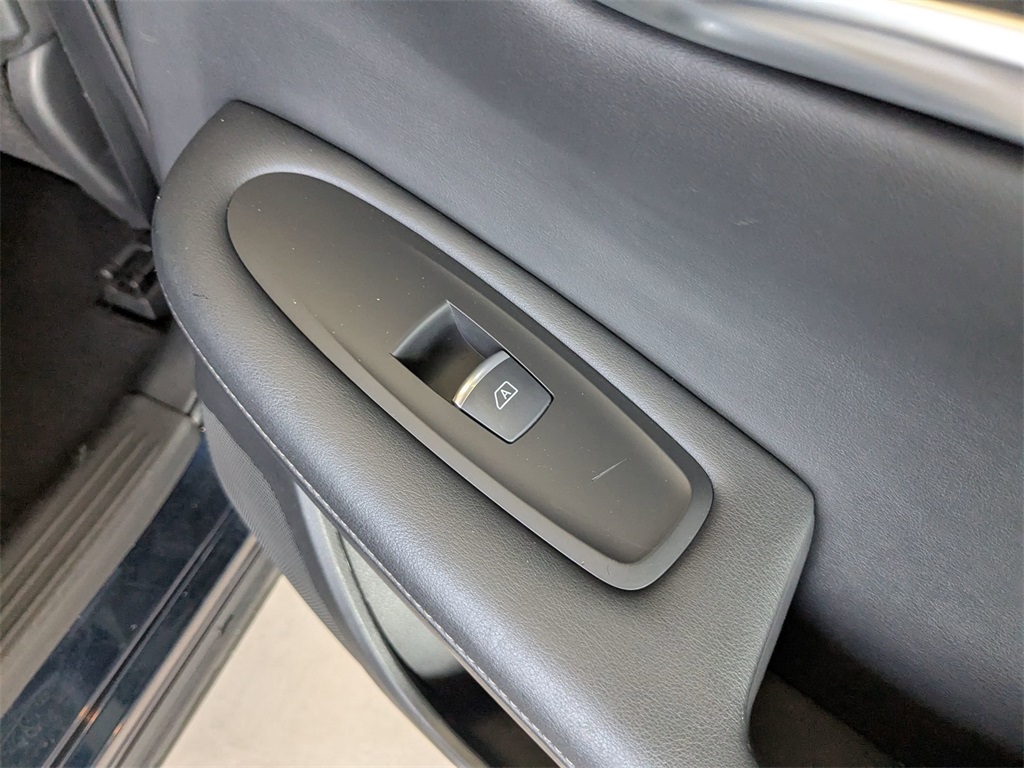 2019 Infiniti QX50 Luxe AWD photo 27