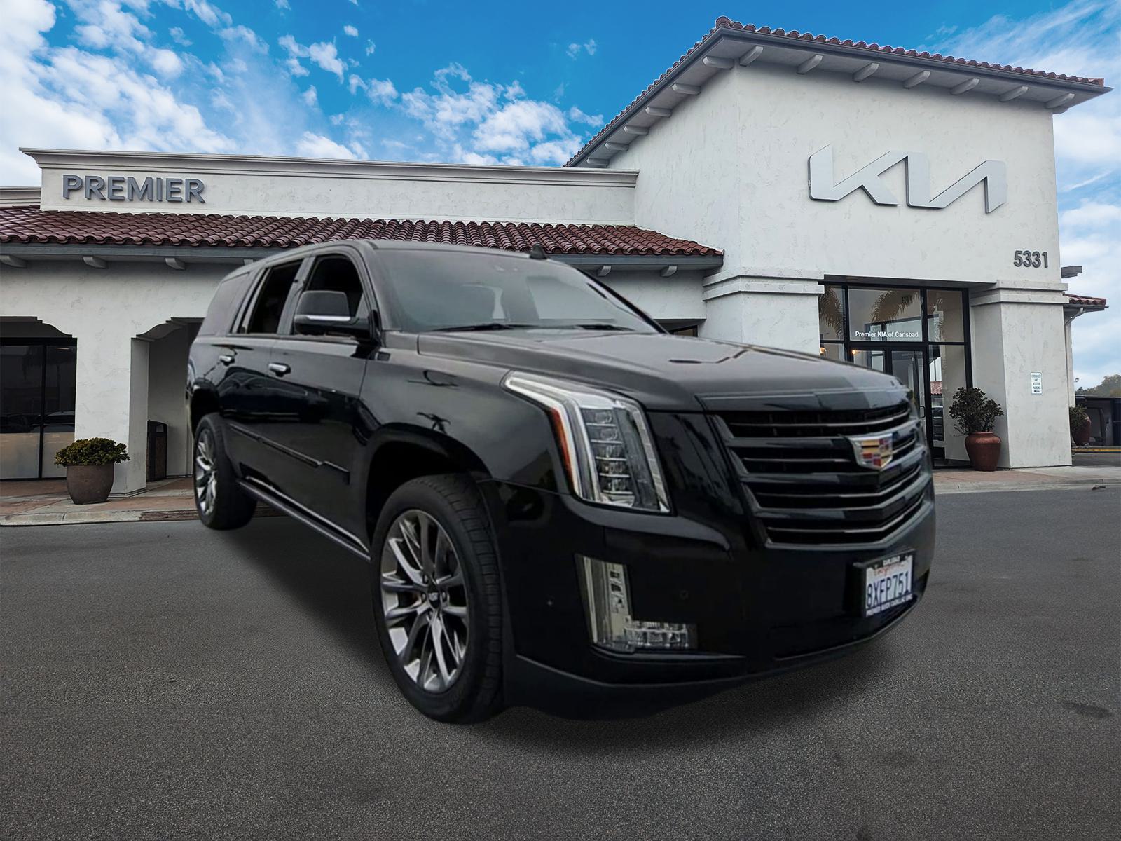2019 Cadillac Escalade Platinum photo 2