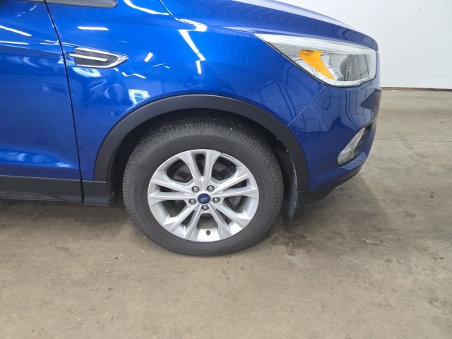 Used 2017 Ford Escape SE with VIN 1FMCU0GD8HUB40839 for sale in Sellersburg, IN