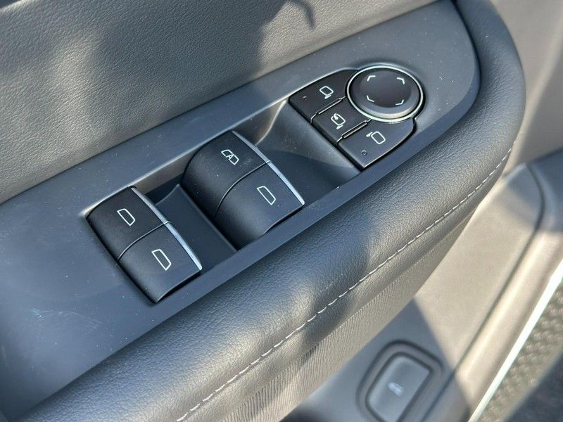 2026 Buick Enclave Sport Touring photo 9