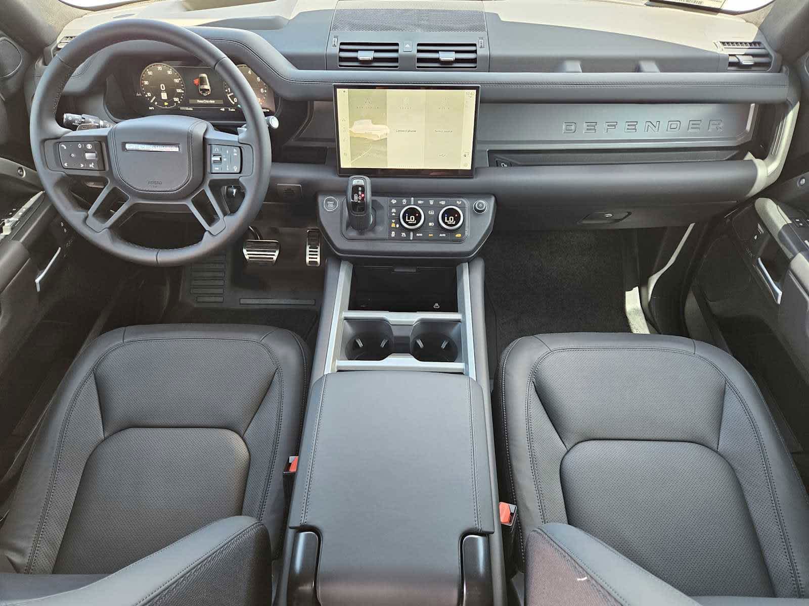 2025 Land Rover Defender 130 V8 photo 26