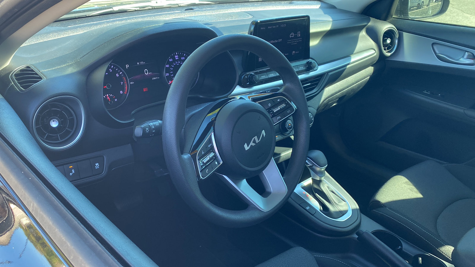 2023 Kia Forte LXS photo 5