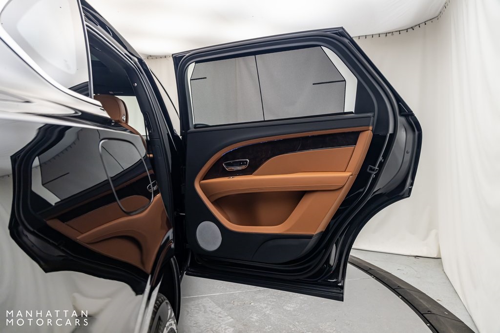 2024 Bentley Bentayga EWB photo 23