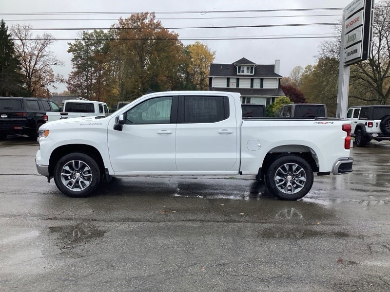 2026 Chevrolet Silverado 1500 LT photo 4