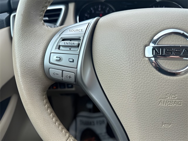 2015 Nissan Rogue SL photo 21