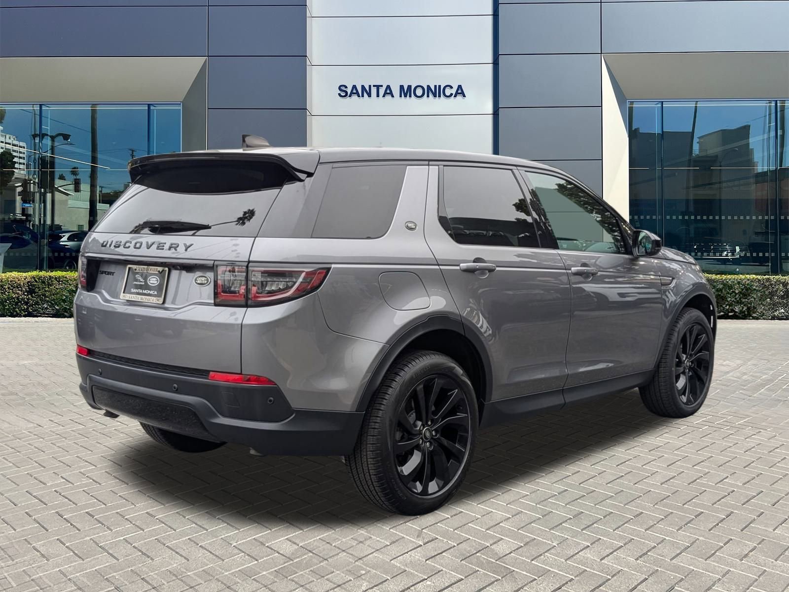 2023 Land Rover Discovery Sport SE photo 4