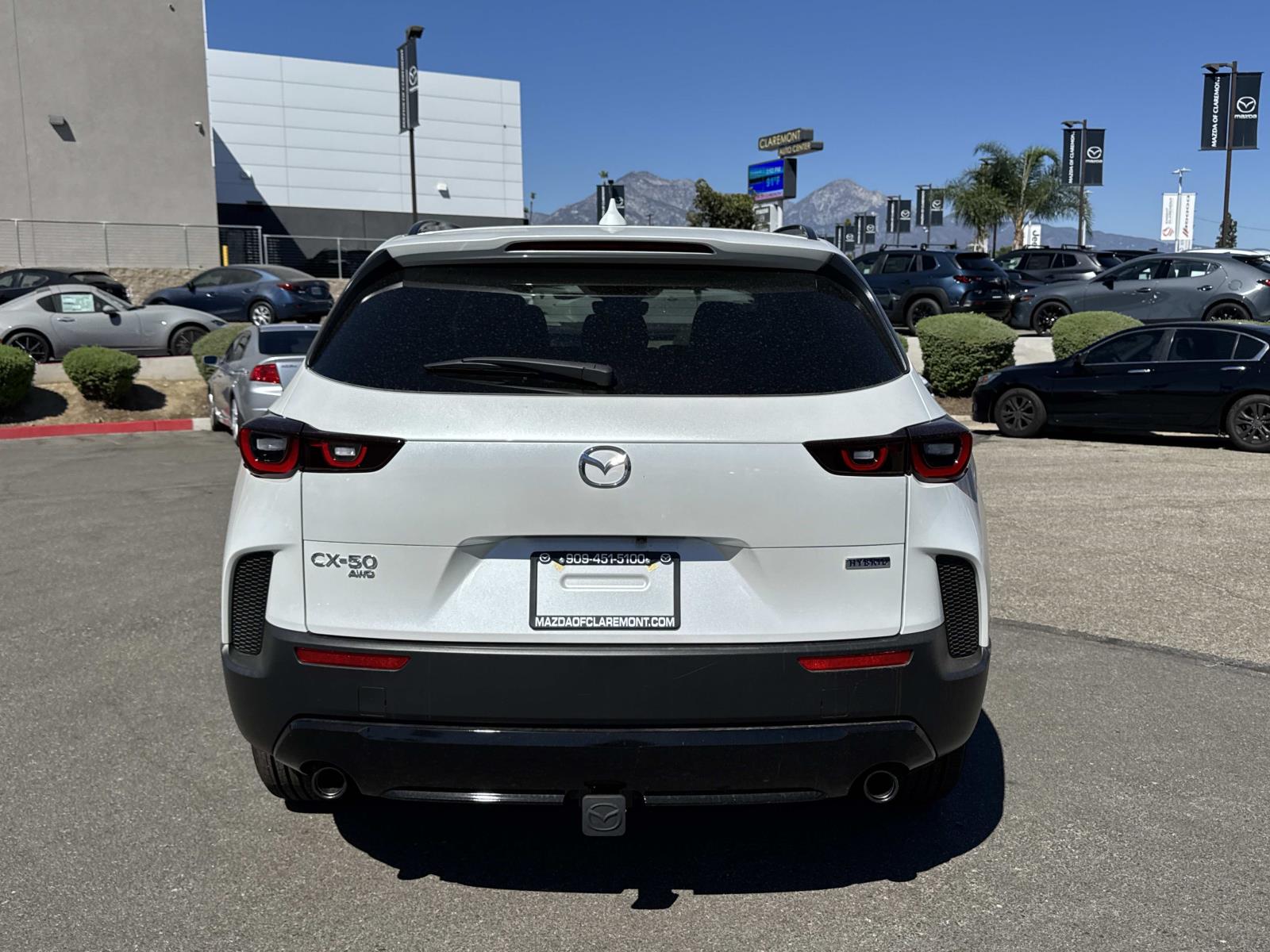 2025 Mazda CX-50 Premium photo 4
