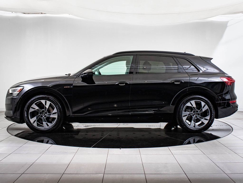 2022 Audi e-tron Premium photo 5