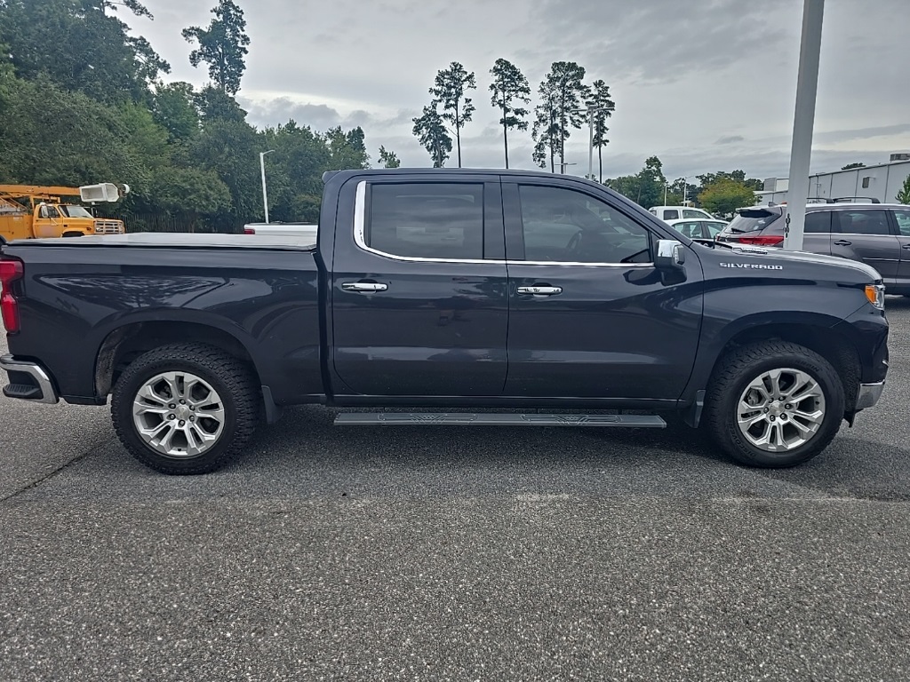2022 Chevrolet Silverado 1500 LTZ photo 4
