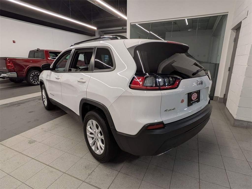 2022 Jeep Cherokee Latitude Lux photo 4