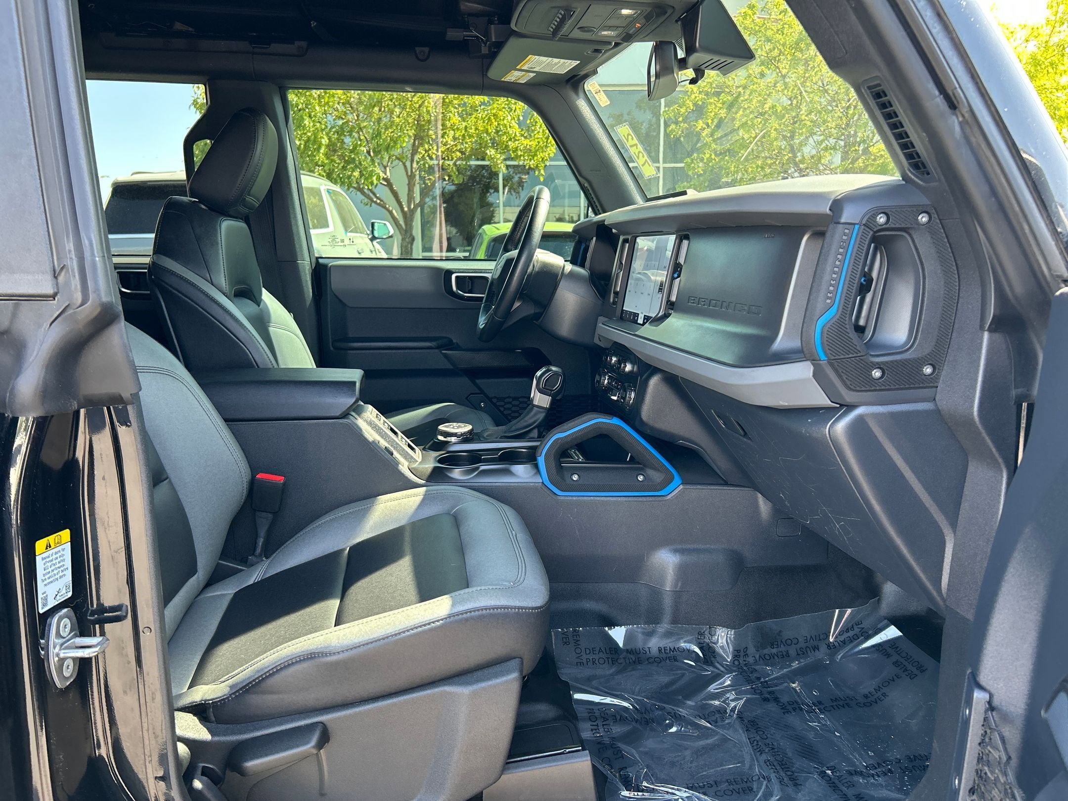 2024 Ford Bronco Black Diamond photo 18