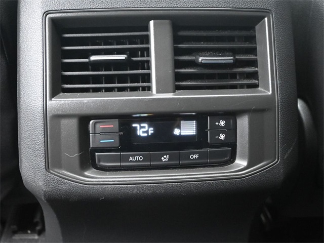 2021 Volkswagen Atlas V6 SE Technology R-Line photo 10