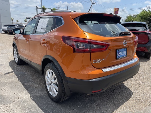 2022 Nissan Rogue Sport SV photo 2