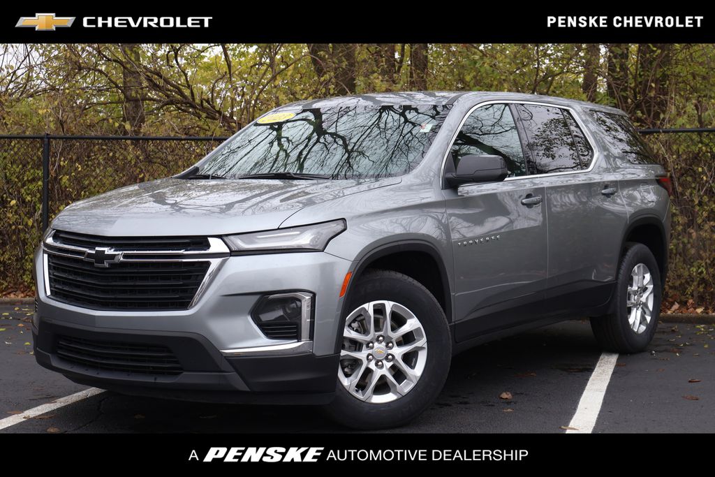 2023 Chevrolet Traverse LS's photo