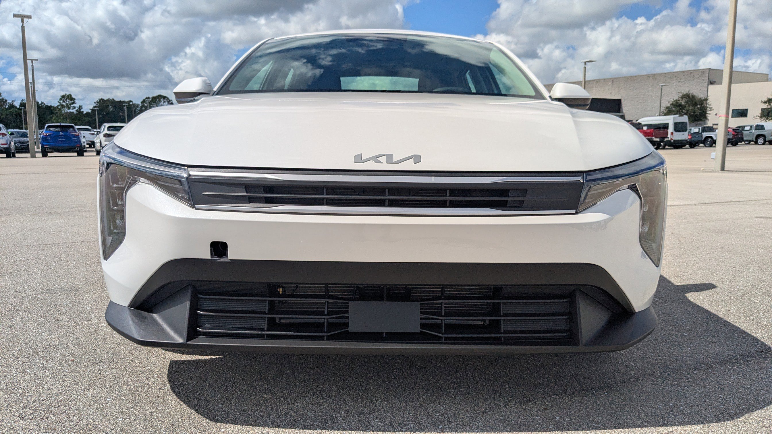 2025 Kia K4 LX photo 2