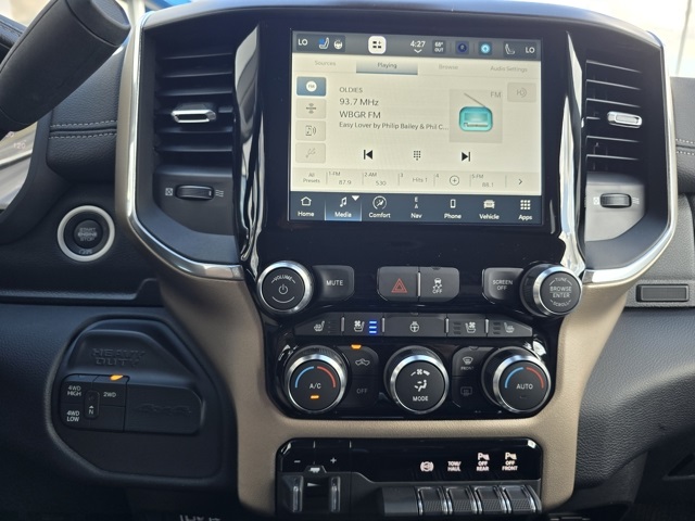 2024 Ram 2500 Laramie photo 13