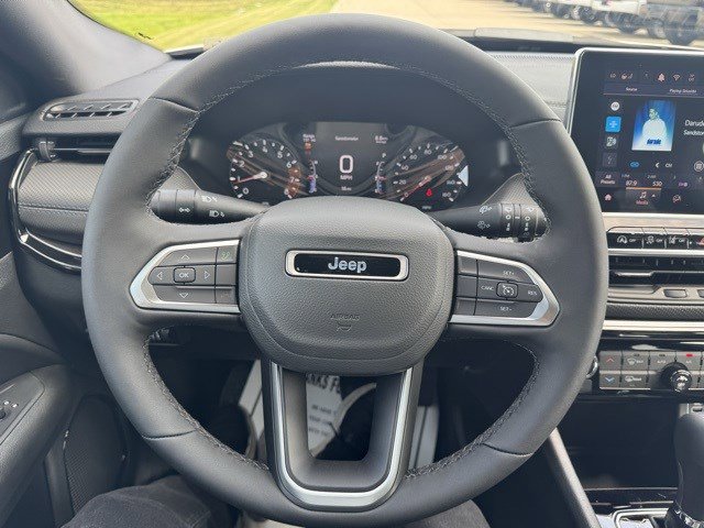 2025 Jeep Compass Latitude photo 14