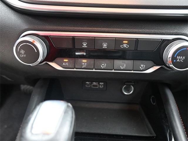 2023 Nissan Altima 2.5 SR photo 3