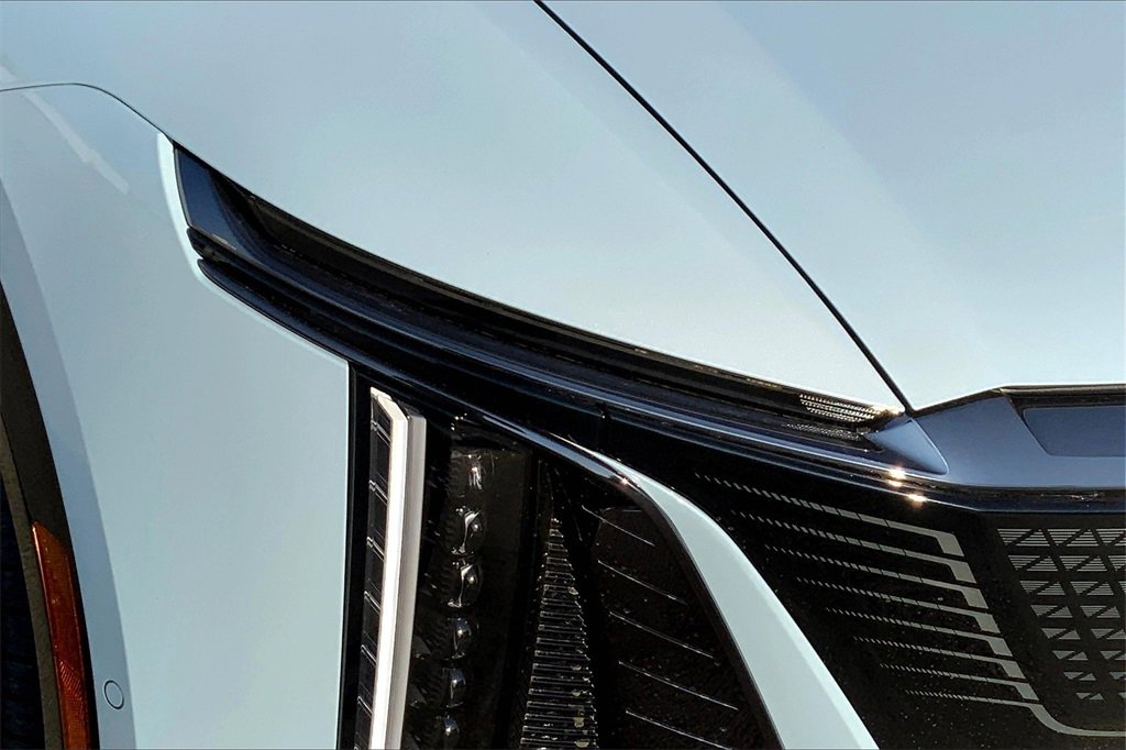 2025 Cadillac Lyriq Sport photo 13