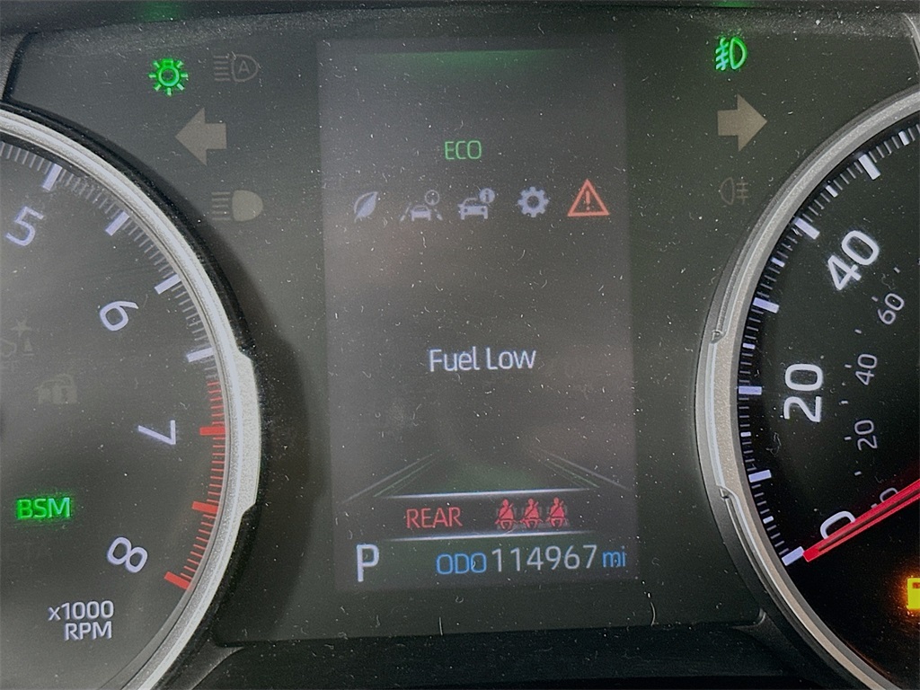 2020 Toyota RAV4 XLE photo 19