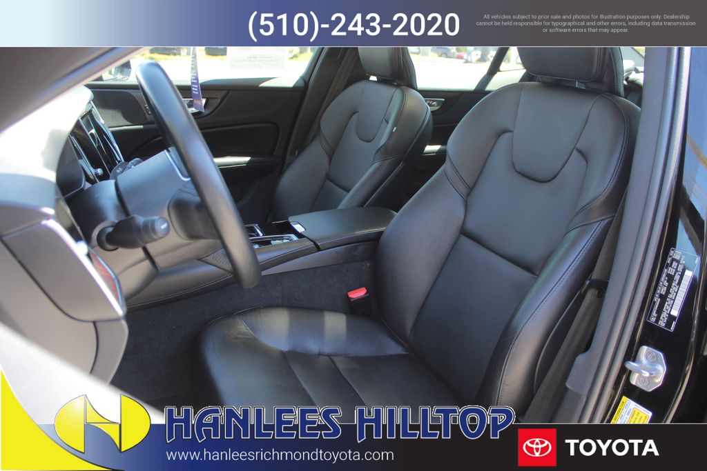2021 Volvo S60 Recharge T8 R-Design Expression AWD photo 10