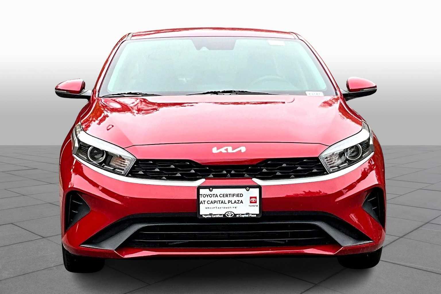 2024 Kia Forte LXS photo 3