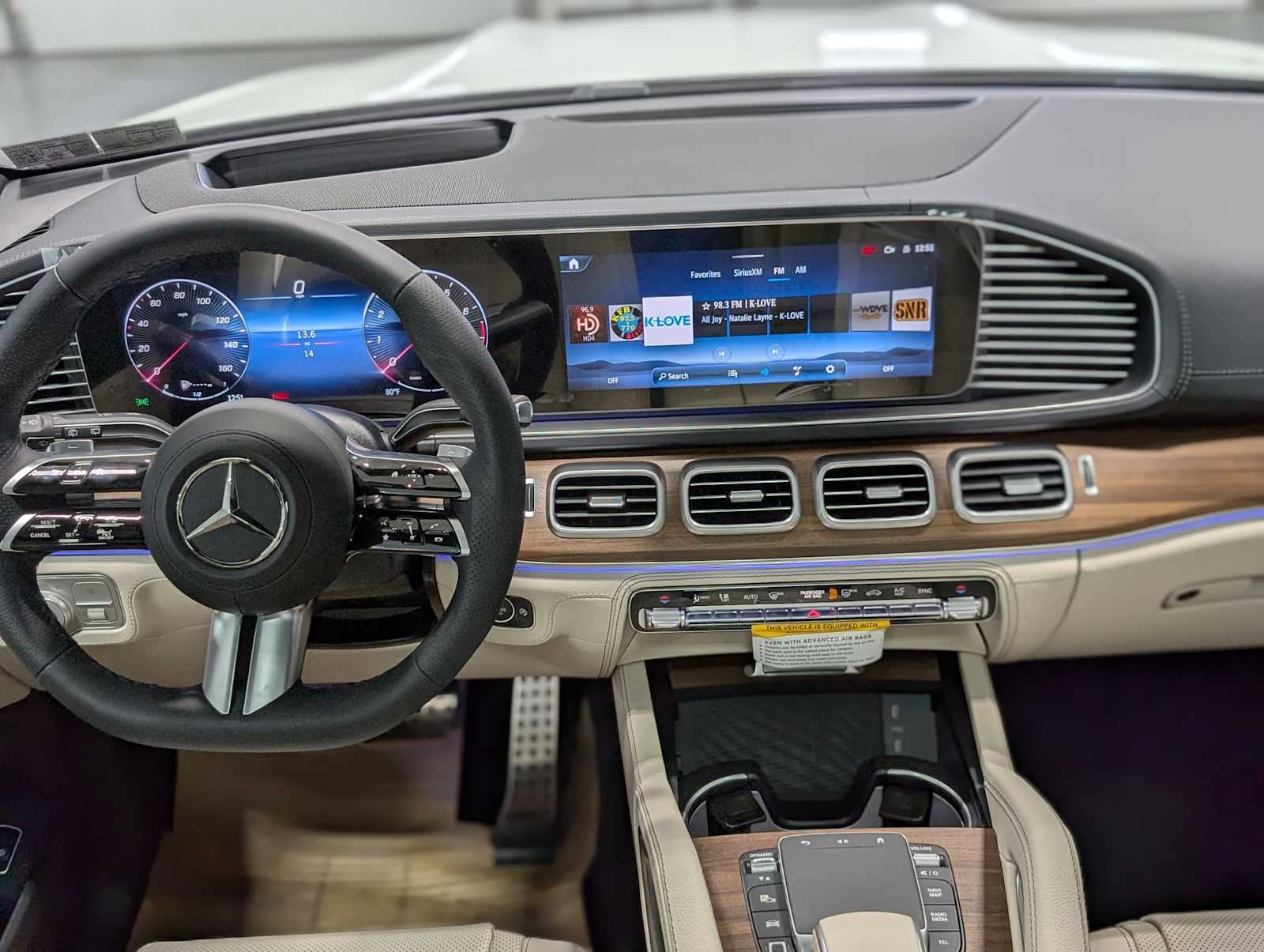 2026 Mercedes Benz GLS 580 4MATIC photo 4
