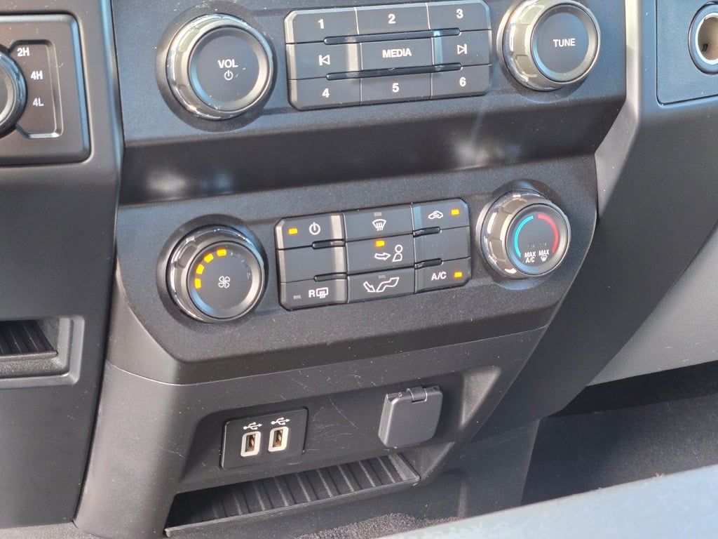 2020 Ford F-150 XL photo 23